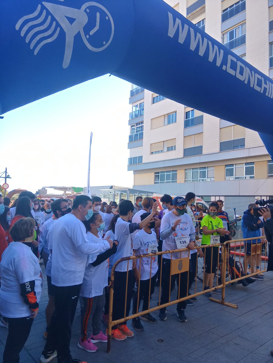 EuColpbol's tweet photo. 🏃‍♀️🏃🏃‍♂️ Celebrating and making visible the #InternationalDayOfPersonsWithDisabilities in #Gandia 
Thanks to Fundació Espurna for inviting us to share this day of sport with this wonderful group of friends 👏👏👏
#SportsForAll #ErasmusPlus #qualityoflife #funrun https://t.co/ZvbhgDOTPj
