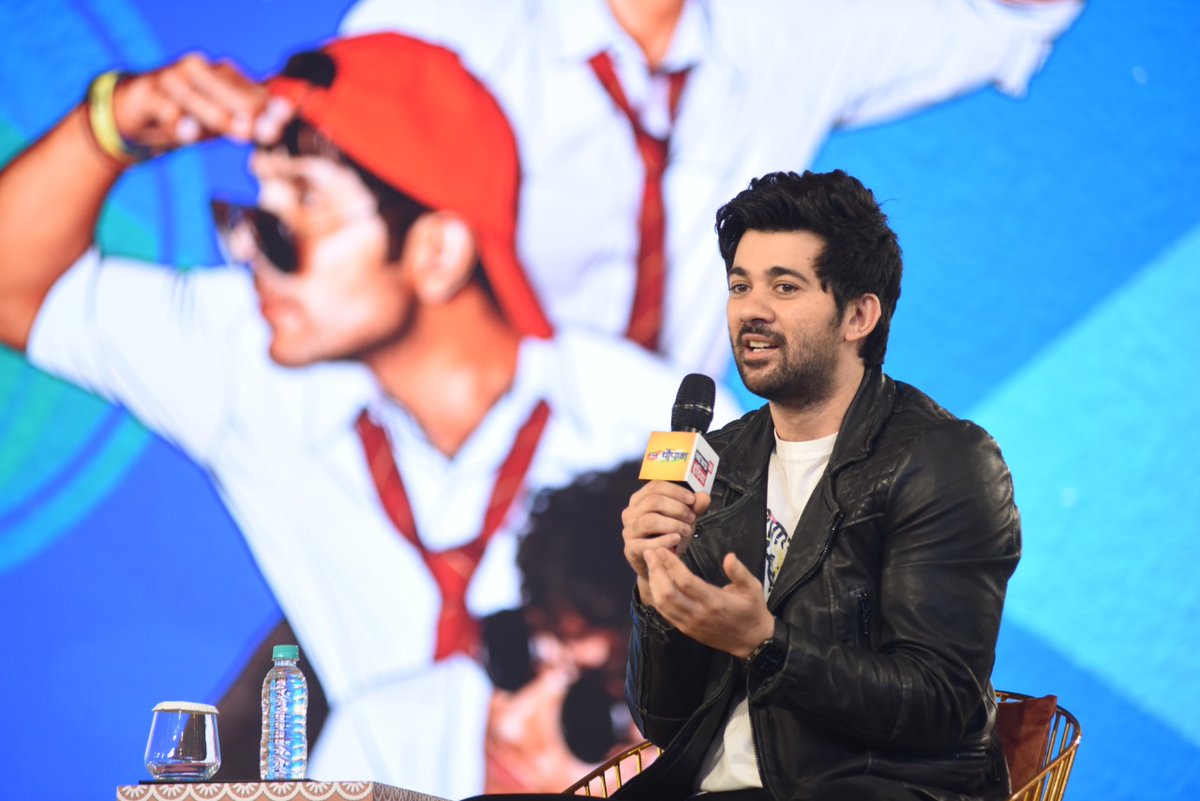 _heyabhi_'s tweet photo. Karan Deol is killin it. Watch this fil Velle. It's amazing, fantastic and worth watching 😍
#KaranDeol https://t.co/ZPovWNQqrF