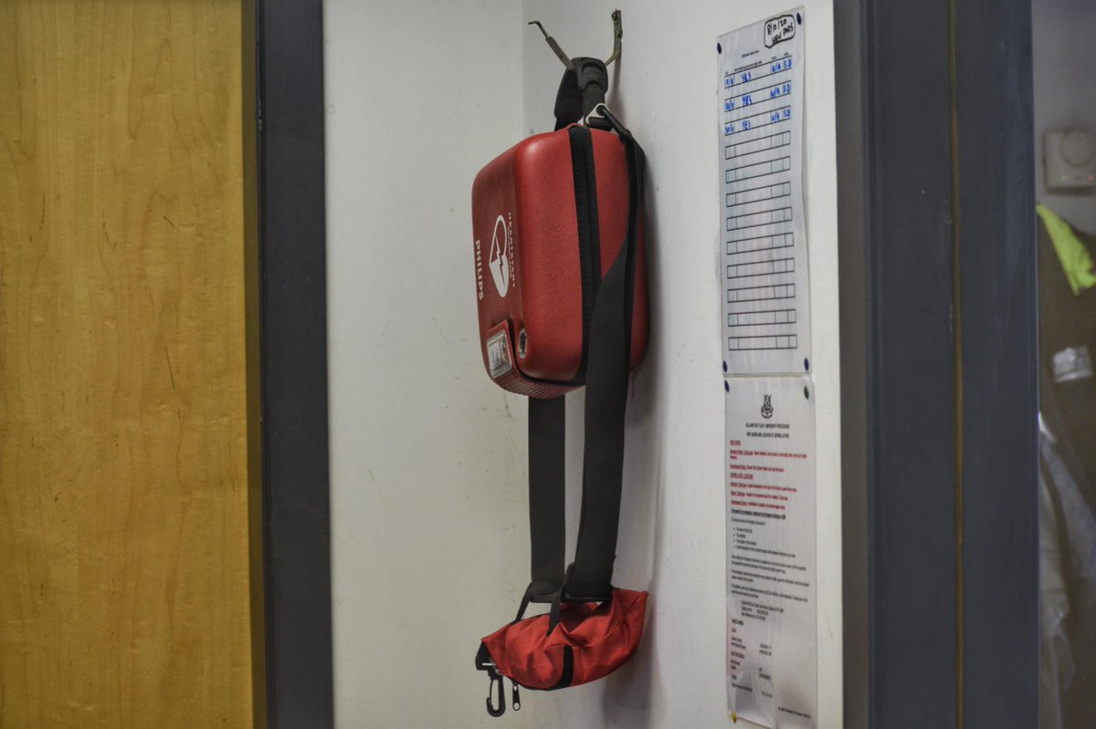 thegolfbusiness's tweet image. A greenkeeper has been told he probably saved the life of a golfer who suffered a heart attack on the course thegolfbusiness.co.uk/2021/12/greenk…