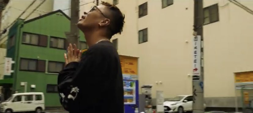 showga06's tweet photo. New MV 公開🔥🔥🔥
SHOWGA feat. Lu-LAR - Amigo https://t.co/nLwn90K5LJ
Directed by KUNIYA
#teamblocka #toponecrew
@YouTubeより https://t.co/OneQSdFAzP