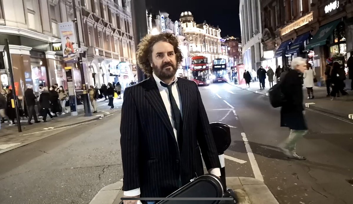 IanProwse's tweet image. Here is the promo video for ‘Battle’, our first release from the new LP.
It’s a song of joyous defiance in troubled times. I hope you like it my friends.
If you do, please do me the honour of retweeting far & wide ❤️🙏❤️
youtu.be/UiM8NZDMj_8
#adifferentbattleeveryday