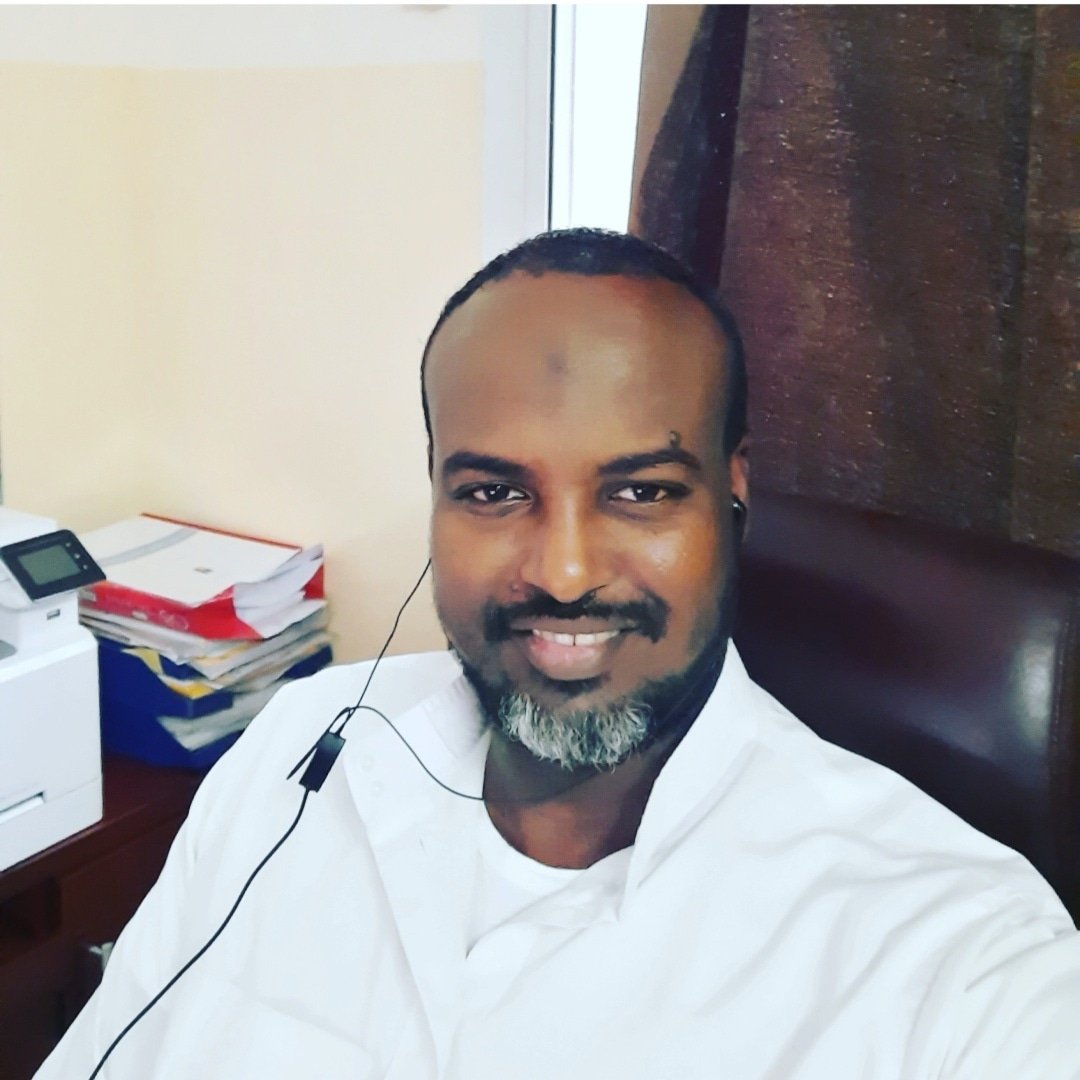 Assoweh4's tweet photo. Chose incroyable, les ministres djiboutiens, sont tous fier! de la politique educative du président de la republique, et, pourtant, aucun de leurs #momes n'y est dans les etablissements publics.
Cette facon de faire a un nom l'hypocrisie societale.
Assoweh Abk https://t.co/LjkAvTm4aM