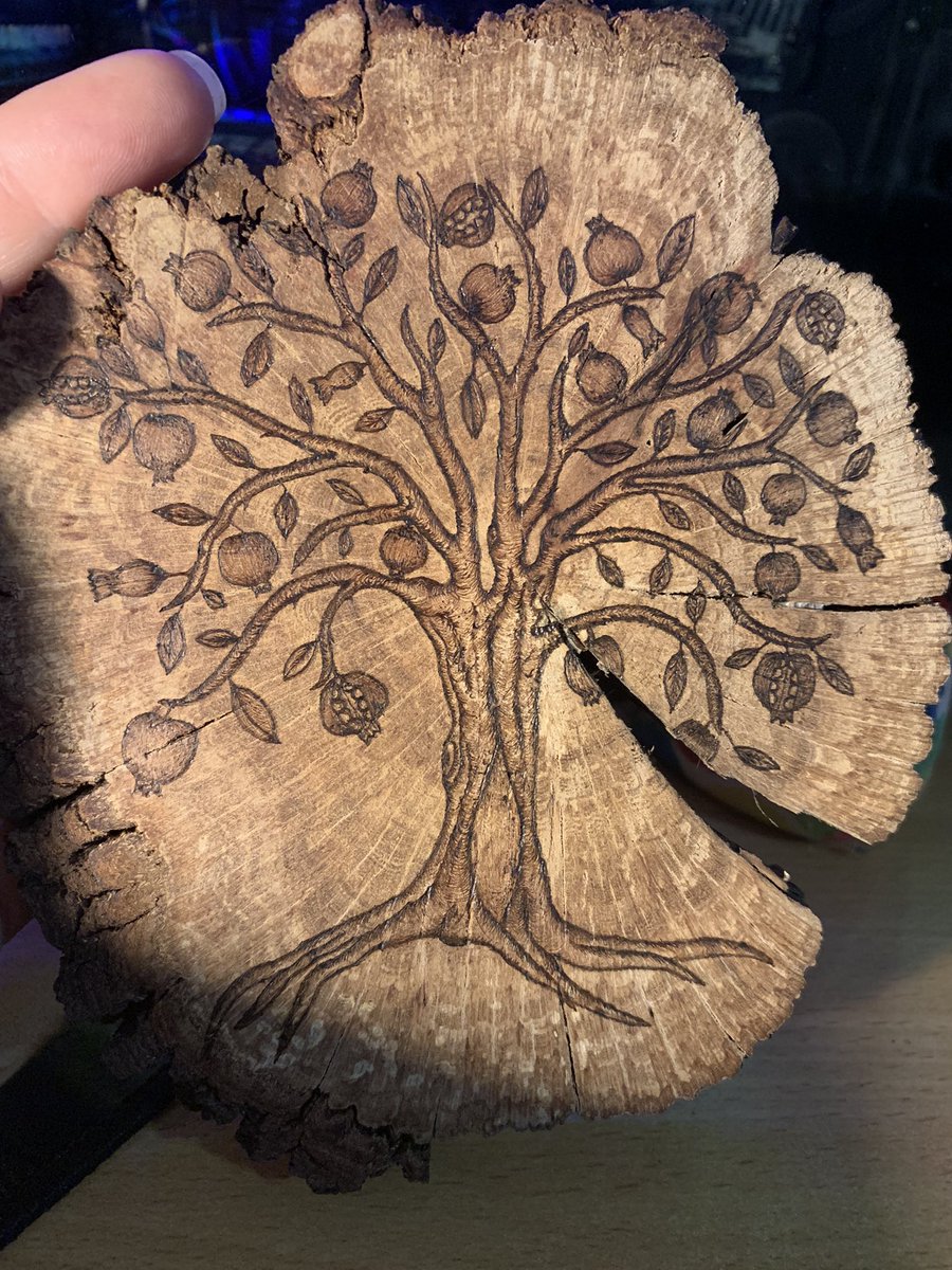 Digital_Kitteh's tweet photo. Finished! 4 more to go, and a beeswax polish to seal n protect. Plus a mini one for my Sis! 😍 https://t.co/Zjh5VH06QN