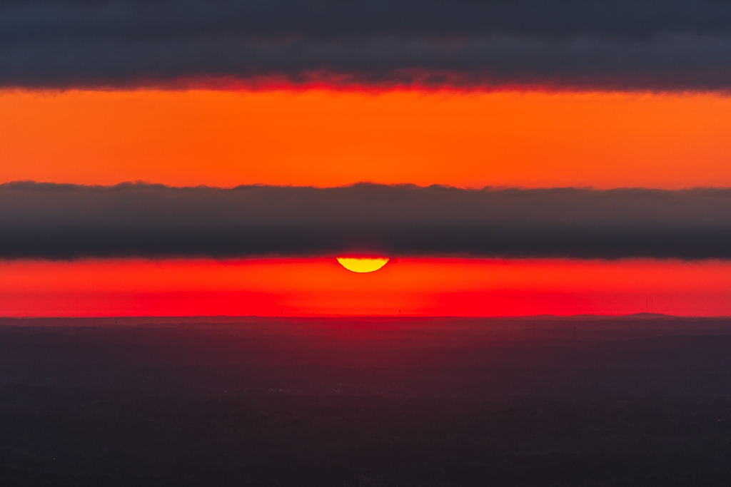 brxdlxy's tweet photo. Folds and Creases
Atlanta, GA, USA
#stormhour #thephotohour #gawx #sunset https://t.co/FvxUxQkTRZ
