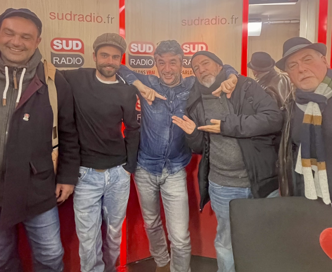 LoftMusicSR's tweet photo. Merci à tous de votre fidélité !🖤
Cette semaine dans le LOFT sur @SudRadio : @KYO_officiel,@MSSofficiel ,Richard Galliano, @Benabar_, Jean Bonnefon, Chichi et Banane, Marc Lemonier, @AnnieLalalove, Ludovic Louis, Romy Chelminski, Xavier Hamon, @PhilippeFaureBrac

@YvanCujious https://t.co/tKf8KiN7ae