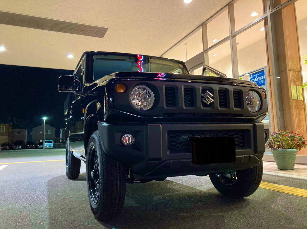 Taka011358's tweet photo. 今日...

遂に....

待ちに待った.....

ジムニー......

納車しました〜୧⃛( ´͈ ᗨ `͈ )ﻌ( ´͈ ᗨ `͈ )୨〜！

感動、興奮、なんか夢見たい🤣

これから少しづつイジって楽しむか〜
皆さんこれからも宜しくお願い致します🤙✨

#ジムニー納車
#jb64 
#フィルムはブラック
#何も見えないww https://t.co/jMq1TFaVW5