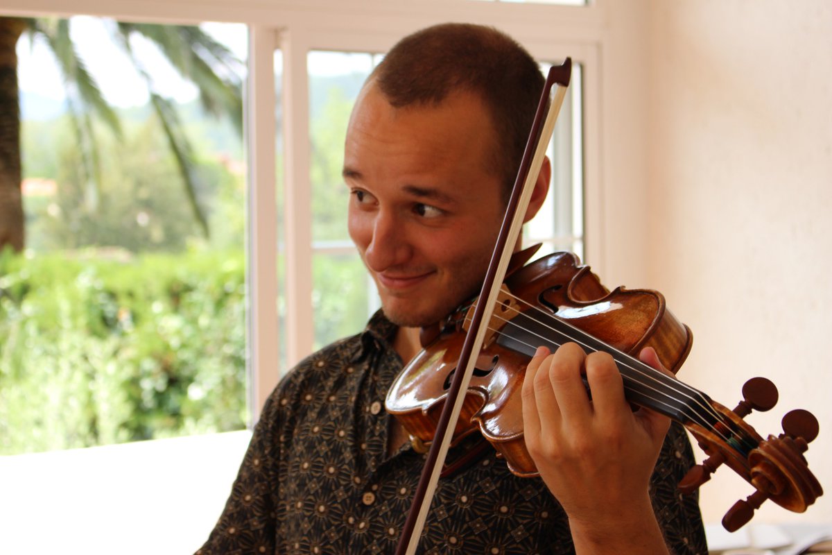 totsmatinsmon's tweet photo. 📢 Demà, de 7 a 10 a @catalunyamusica tornen les #Miniatures amb @albaqc, seguim l'actualitat musical amb l'@assaig_general i conversem amb el violinista Jaume Guri

Com sempre, #endirecte a https://t.co/EwPlvPJpI2 https://t.co/f8NWGTD6IS