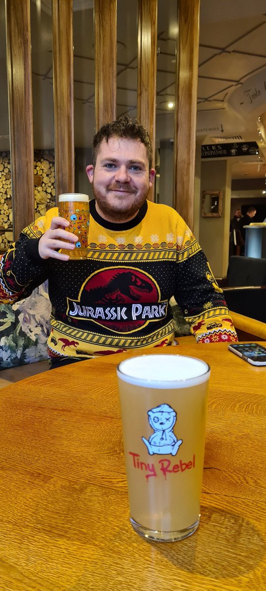 JLewis_88's tweet photo. Christmas shopping with this @CAPSTICKSLLP star is going well.... @JHatton_ https://t.co/FvnxuVaz6w