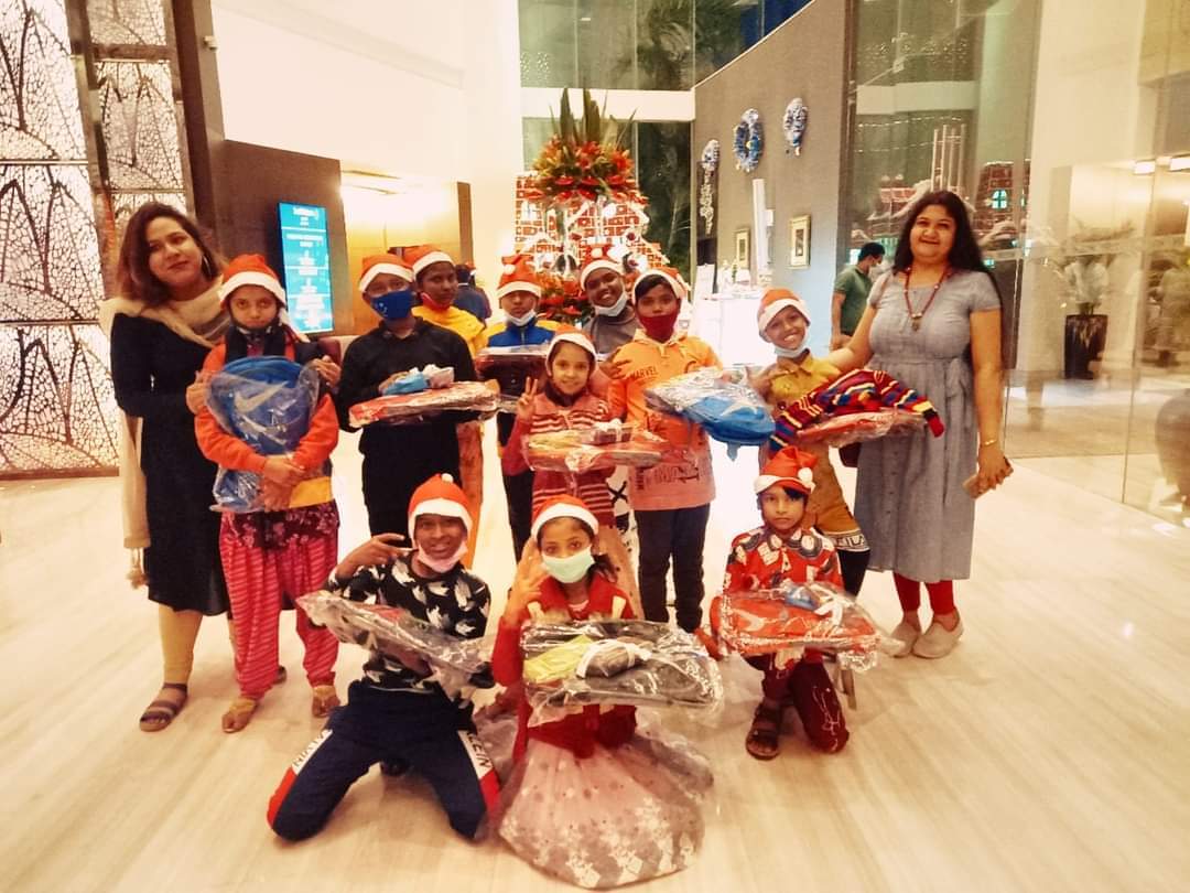 HopeFoundation's tweet photo. Its beginning to look a lot like Christmas for the children enrolled in our HOPE Chitpur Sponsorship Programme as they were invited for the Christmas tree lighting ceremony at The Westin Kolkata.

We really can't thank all the staff and the management enough for their enthusiasm. https://t.co/nPyaO8YgdA