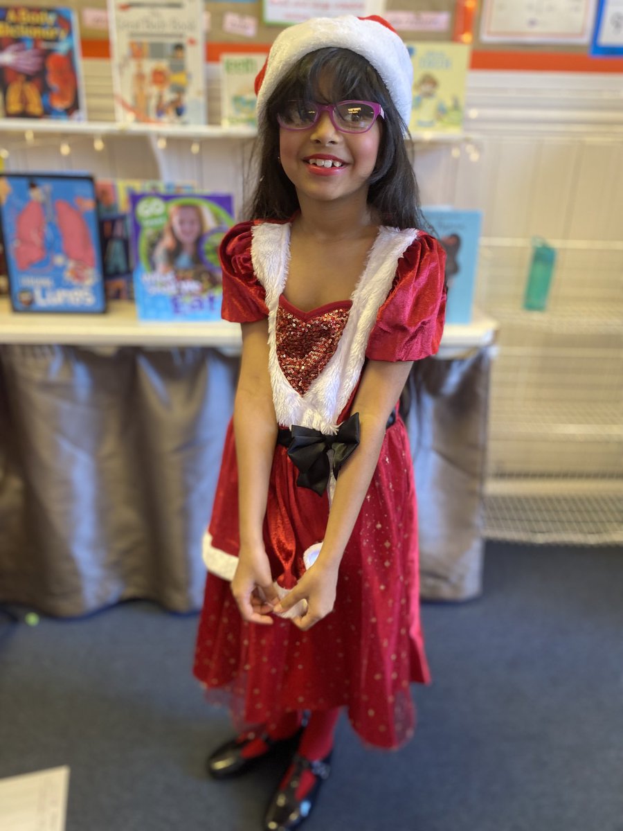 AndertonPark's tweet photo. Fantastic Christmas outfits today raising money for ⁦@savechildrenuk⁩ https://t.co/2HaAutoLHC
