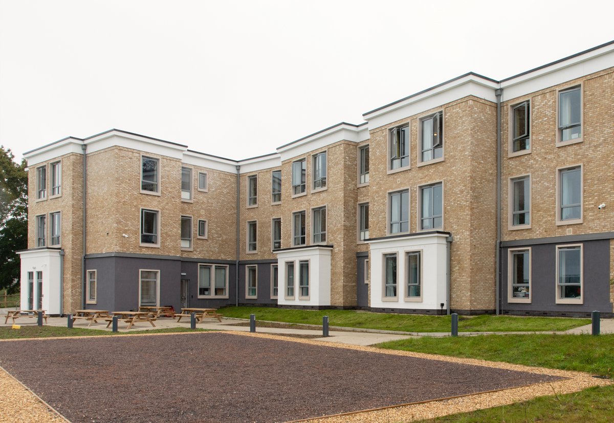 squiresandbrown's tweet photo. The new Boarding House at Ryde School on the Isle of Wight is now complete. The building is set on a beautiful site overlooking the Solent and includes 68 beds in a variety of different bedroom configurations – the majority of which will be for Sixth Form students. https://t.co/HFQGmnX7HX