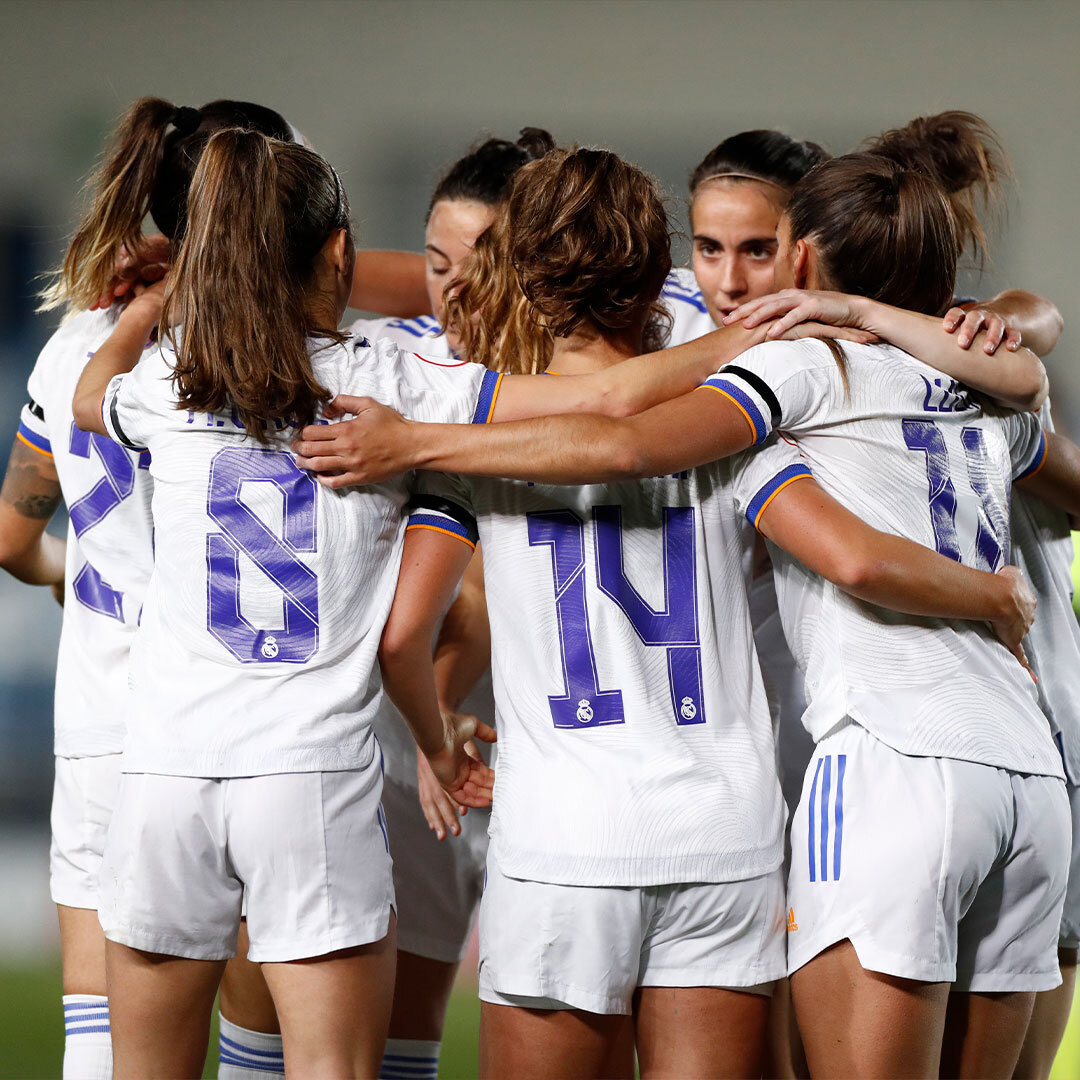 rfef's tweet photo. 😱 ¡¡MENUDO NOTICIÓN!!

El @realmadridfem 🆚 @FCBfemeni, el PARTIDAZO de la jornada 1⃣3⃣ de la #PrimeraIberdrola, será televisado en @La1_tve.

⚡️ ¡¡No te lo puedes perder!!

✍️🏻 GUÁRDATE ESTA FECHA:

🗓️ Domingo 12 de diciembre
⏰ 12:00 horas.
👩🏼‍💻 Previa: https://t.co/0KHCXF972x https://t.co/YXDs7jaiyh