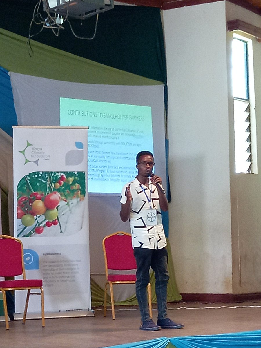 _beyondlectures's tweet photo. Moses Ndura ,the founder of Shambaline Farmers Service Centre Ltd and the Secretary General Nyandarua Youth Agribusiness Forum talking about the programs and opportunities for youths and smallholder farmers 
#SmallHolderFarmers #BeyondLecturesKE #ZeroHunger @Shambaline_FSC https://t.co/YvcPltafYE