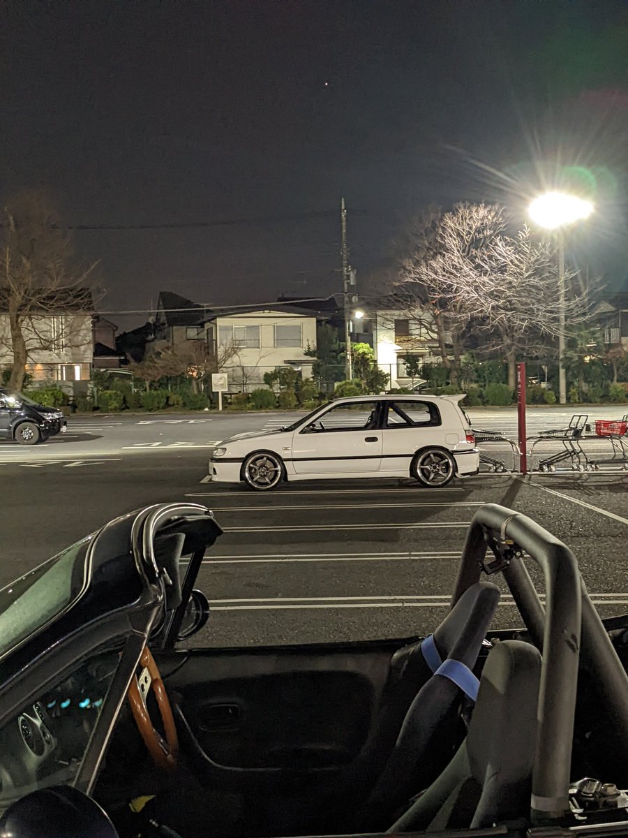 torimonz795's tweet photo. たまには右H https://t.co/SPtxT5hFCA