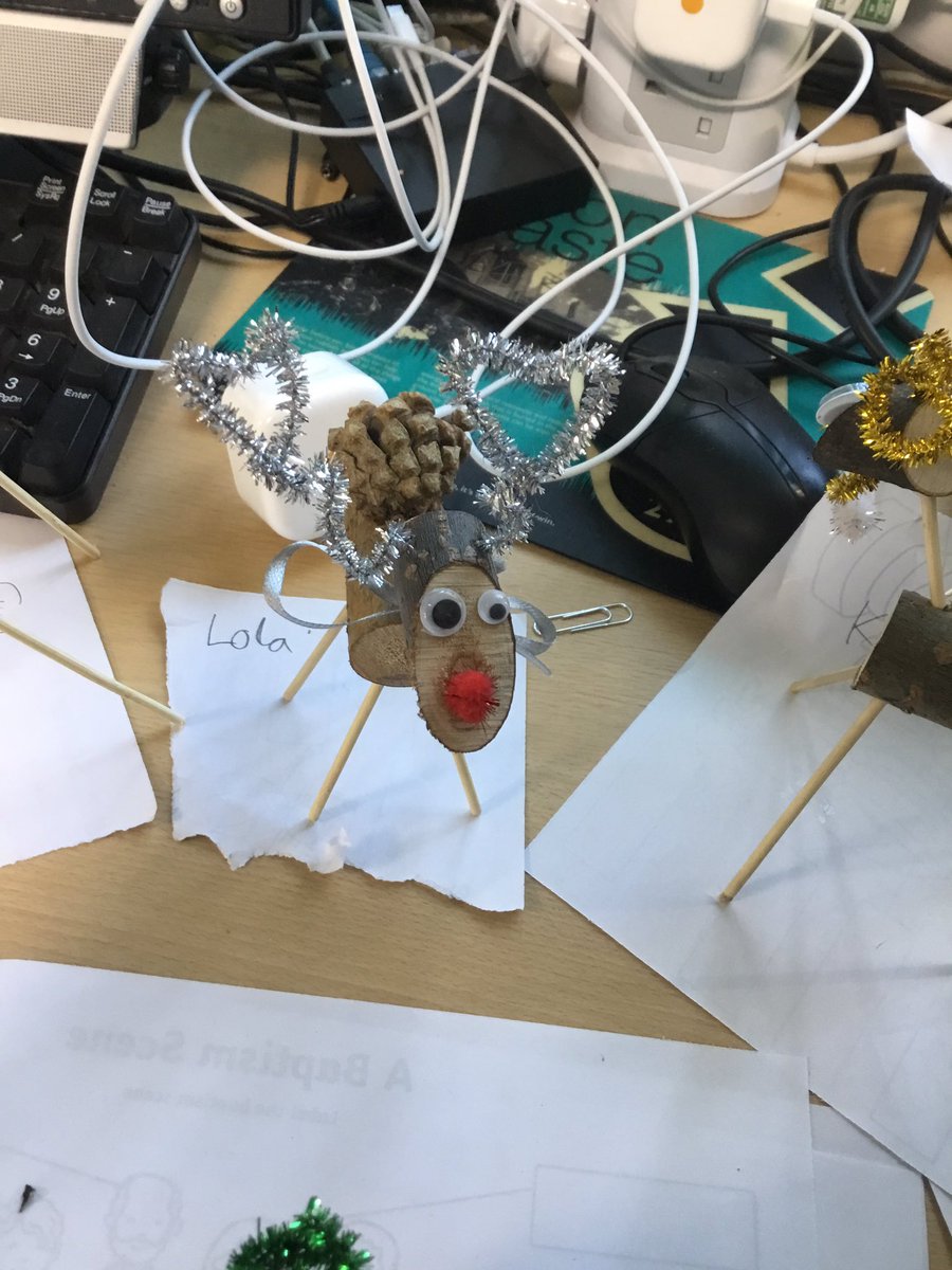 LeysFarm's tweet photo. Class 6H have had a fun filled Christmas craft morning making Reindeer, using lots of foliage to make wreaths and we planted our own Christmas trees! #LFJSart #LFJSoutdoorlearning https://t.co/3aANpj5UhO