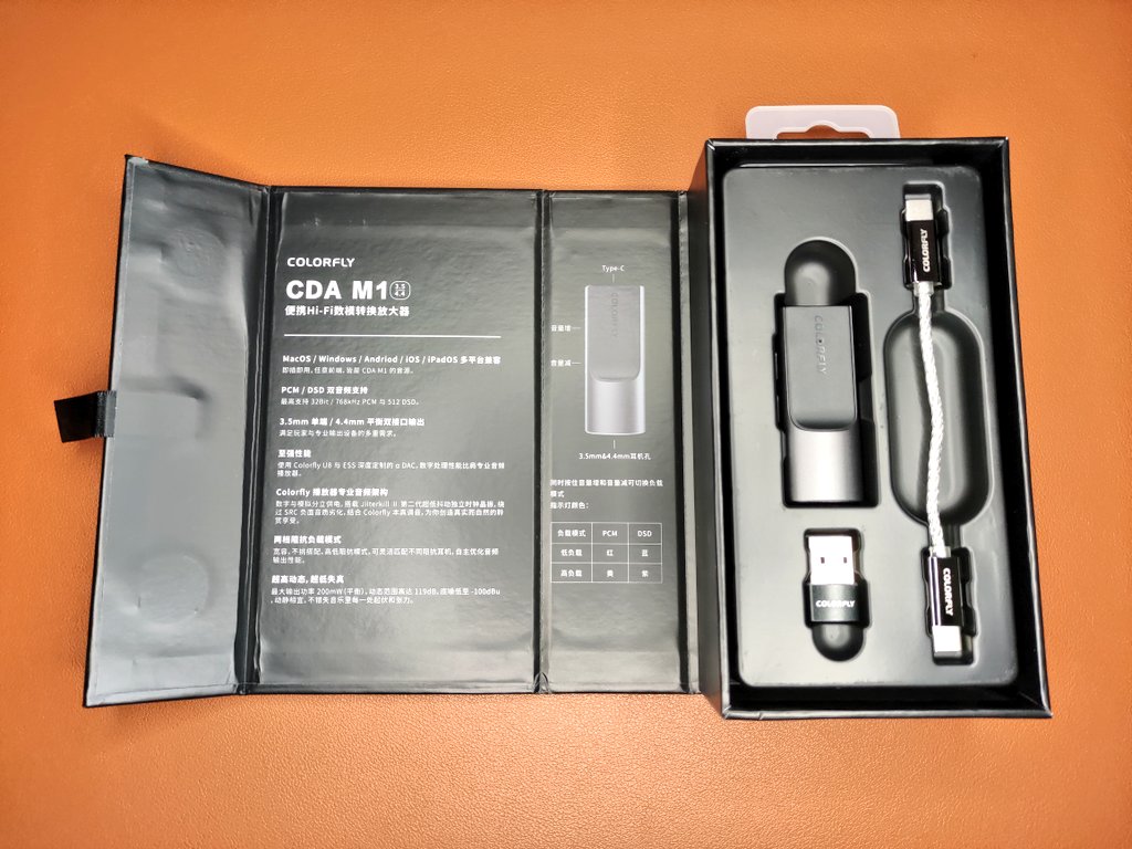 yulovesong's tweet image. My New Gear…
COLORFLY CDA M1が到着しました。
4.4mmが使えるドングル型DAC/AMPがほしかったんですよ！
これ1万で売って良いのですか？！
正直、めっちゃオススメです。

#COLORFLY