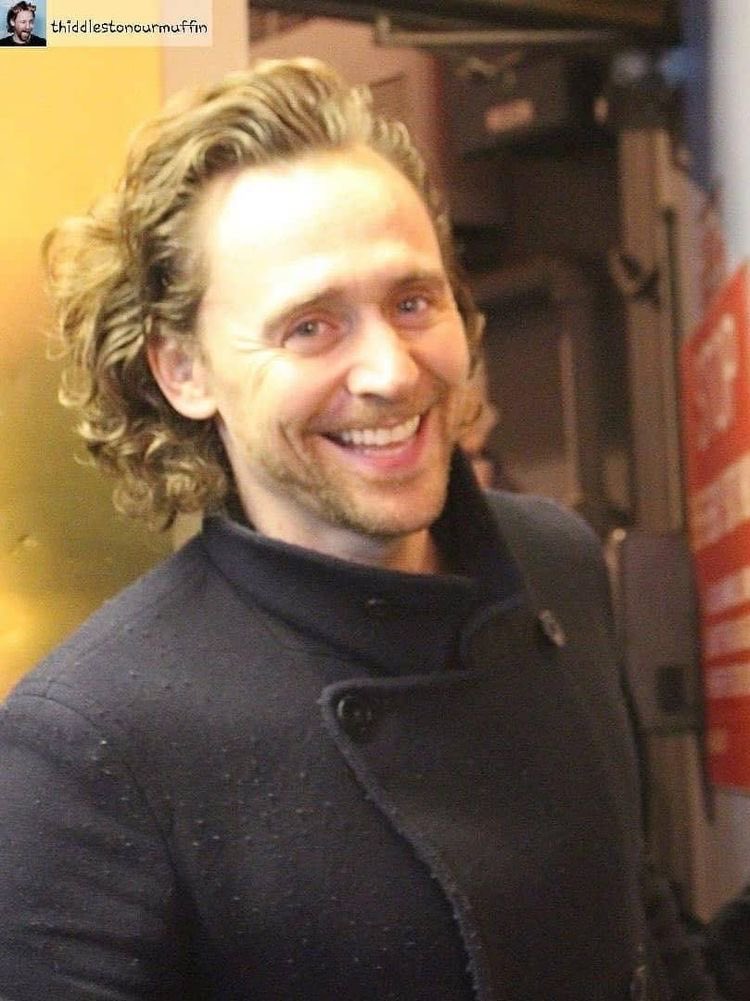corbaz_beatrice's tweet photo. Hello everyone, have a magnificent day ๐
Whatever your path of life, seek the contact of beautiful and luminous people, for in their great benevolence and their great wisdom, they will always be a light in your darkness ๐โค๏ธ๐
#TomHiddleston
#HiddlesThoughts
#HiddlesInspiration https://t.co/kvmBE7lNrP