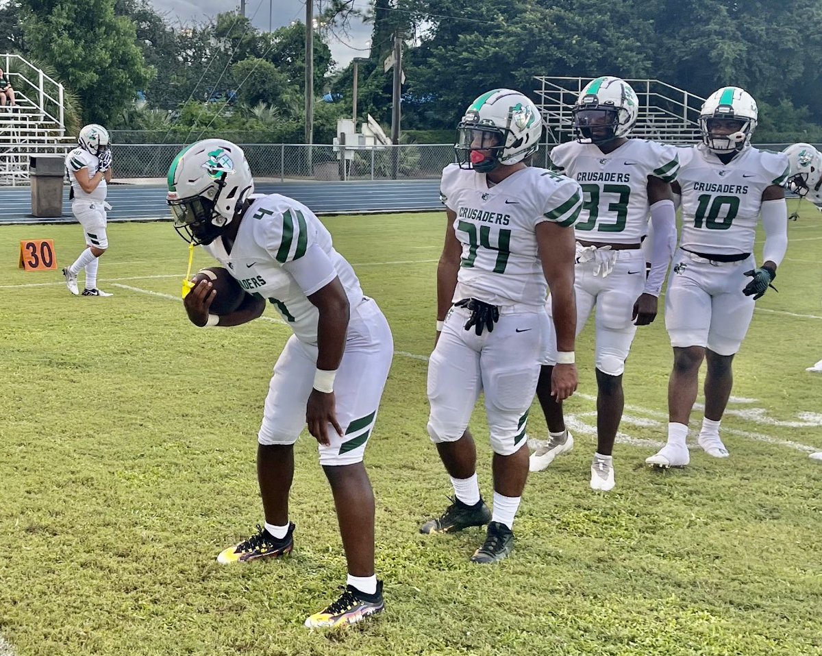 Tampa Catholic Football 🏈⚔️ tweet media