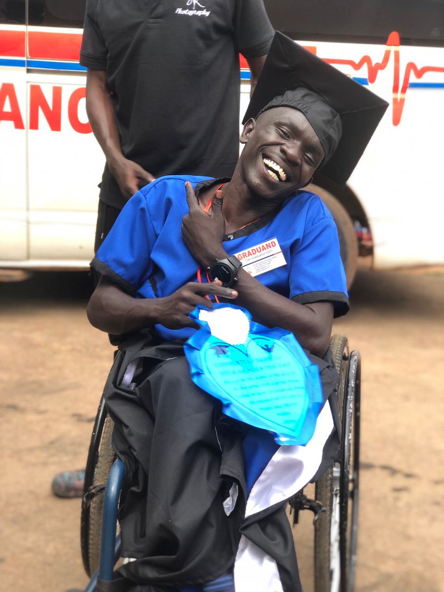 GraceSparksN's tweet photo. Disability is not inability
He made it 👏👏👏 congrats dear one
#Umcat13thGraduation https://t.co/reuHRtcAP8