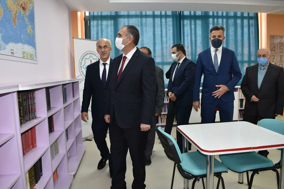 BurdurilMEM's tweet photo. Törene İl Milli Eğitim Müdürümüz Sayın  Erdem Kaya, İl Milli Eğitim Müdür Yardımcılarımız,  Şube Müdürlerimiz ve  Okul Müdürlerimiz katıldı.
@tcmeb @CevdetVural40 @Burdurvalilik @ArslantasvAli  @ErdemKaya_07 https://t.co/dDLeOql2l2