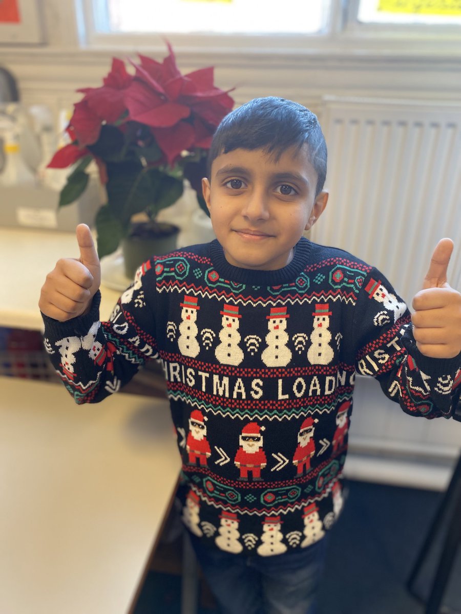 AndertonPark's tweet photo. Christmas Jumper galore for ⁦@savechildrenuk⁩ ! https://t.co/5JOylO6ecn