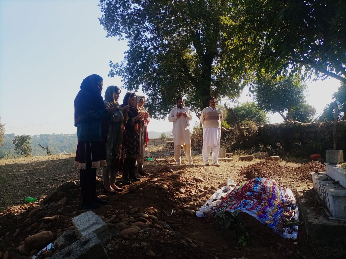 IfraShahzadi5's tweet photo. #justiceforkanwal https://t.co/4uLmC0Cswz