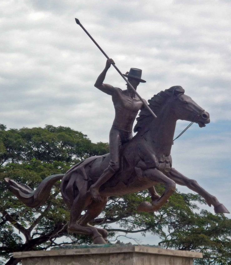 vladimirpadrino's tweet photo. Hace 162 años con una magistral acción retardatriz, el General del Pueblo Soberano Ezequiel Zamora derrotó en Santa Inés a la oligarquía. Para allá me voy hoy con mis hermanos de armas para reafirmar desde esa sabana nuestro carácter zamorista y antioligárquico ¡VIVA ZAMORA! https://t.co/AKvHJQ78vU