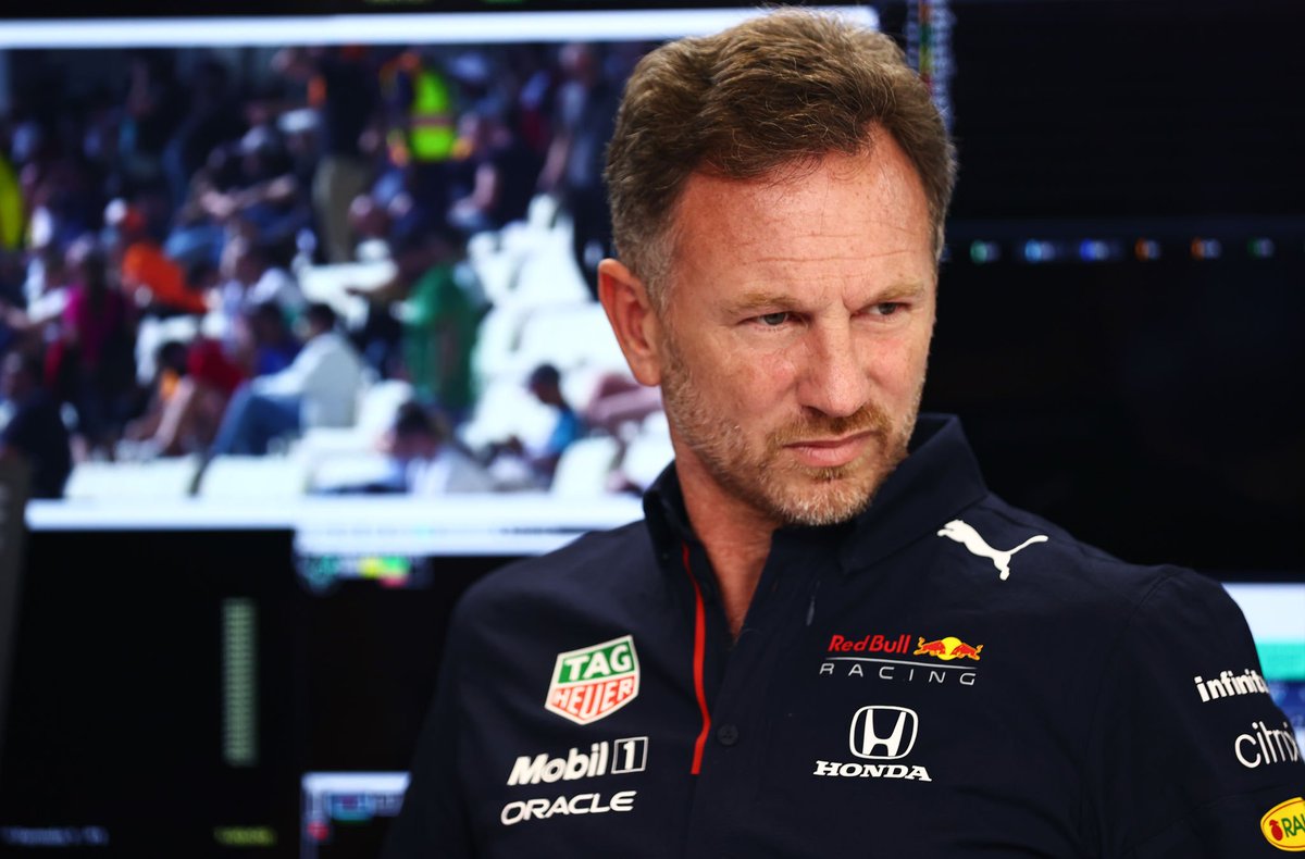 Soru: "Bu seneki şampiyonluk savaşı, sizin açınızdan 2022 sezonunu riske attı mı?"

Christian Horner: “Ferrari ilk yarışta gelip herkesi ezdiğinde, muhtemelen riske atmış olacağız.”