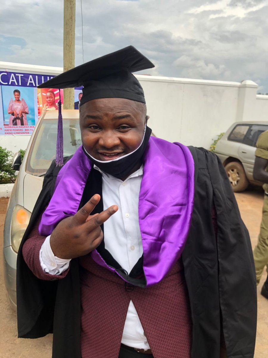 GraceSparksN's tweet photo. Yoooooo we made it
#Umcat13thGraduation https://t.co/y36wA7IhUd