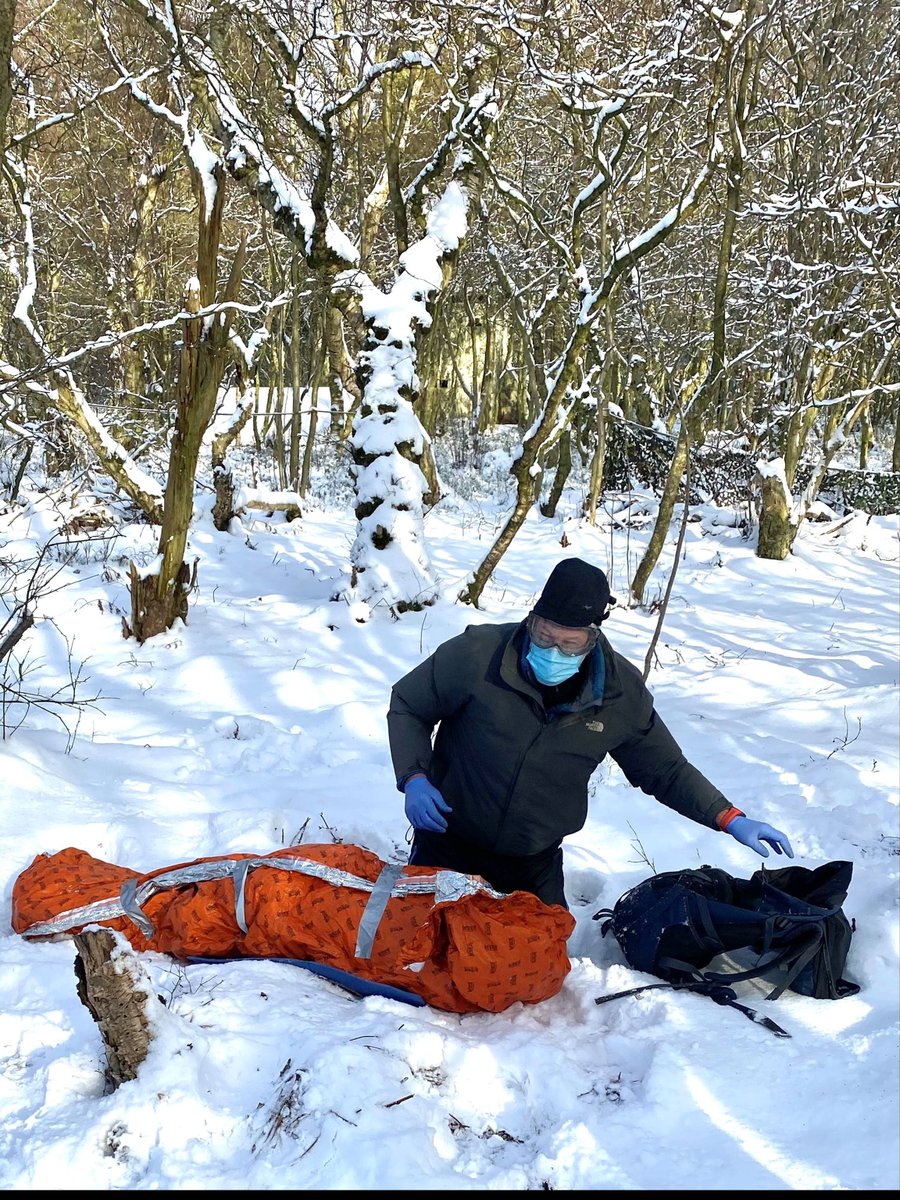 BlizzardEMS's tweet photo. If you are venturing out this #weekend be careful, remenber to #pack the #right #gear #hypothermia is a real #danger especially in #extreme #weather conditions! #Blizzard #Blankets are used by #nhs #HEMS #mountainrescueteams to treat & prevent #hypothermia #snow #mountain #WINTER https://t.co/SDwYEBObfi