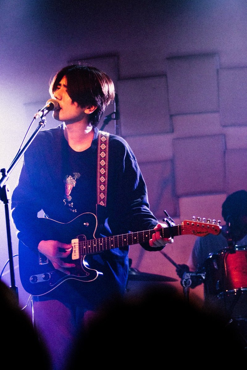 Blue_kara27's tweet photo. 【 LIVE Photo 📷💐 】

ブルーから。vol.10 - 4周年イベント -
in 下北沢MOSAiC

Fusee

Photo by @inagakiruriko

無料配信ライブはコチラ
https://t.co/ujopsYTY6w https://t.co/bgGVMIxJgB