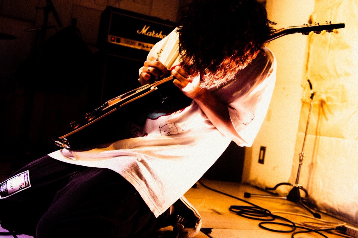 Blue_kara27's tweet photo. 【 LIVE Photo 📷💐 】

ブルーから。vol.10 - 4周年イベント -
in 下北沢MOSAiC

Fusee

Photo by @inagakiruriko

無料配信ライブはコチラ
https://t.co/ujopsYTY6w https://t.co/bgGVMIxJgB