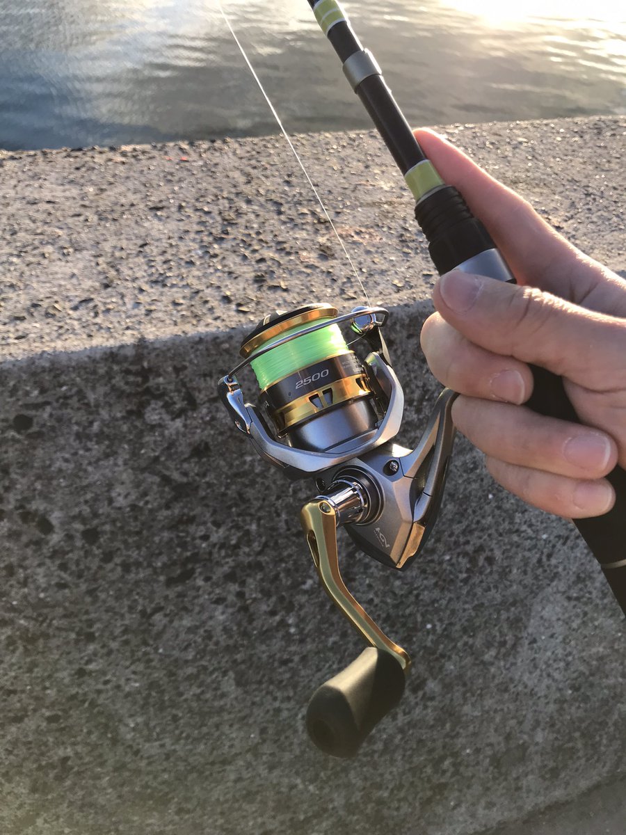 NekoWall's tweet photo. 買ったまま出番の無かったパックロッドの為にリールを新調。落ちハゼで入魂した、とある休日。＃パックロッド ＃堤防釣り #ハゼ釣り #17セドナ #セドナ https://t.co/dBHoQkXqpD