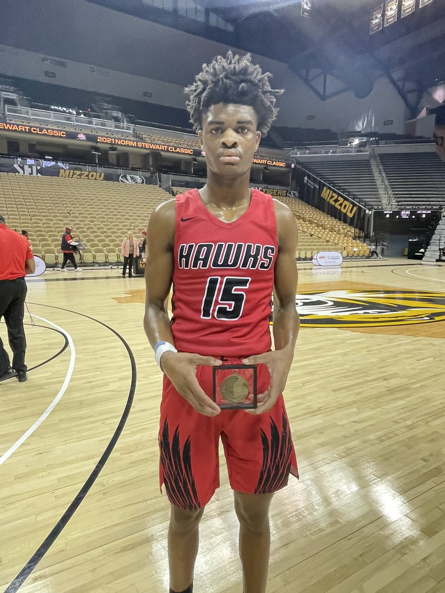 Congrats to the Hawks on defeating Cape Centra(Kansas City) 66-54 in the 4am game of the Norm Stewart Classic 2021💪🏾❤️Game MVP awarded to Sophomore La’Juan Johnson 12pts 11rbs <a href="/STLhssports/">STLhighschoolsports</a> <a href="/GSV_STL/">Gateway Sports Venue</a>