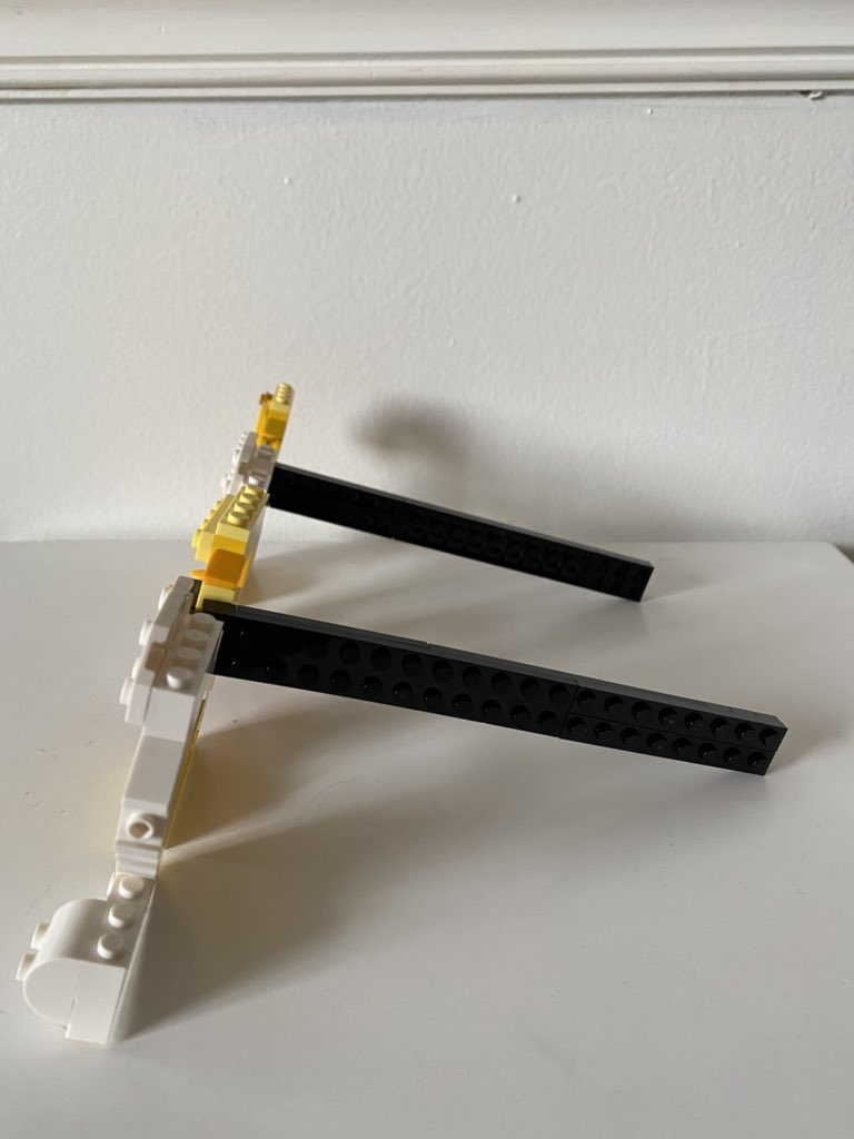 nataliecleve's tweet photo. #sponsored #LEGOpartner | Want some silly NYE glasses?? Why not make them out of @LEGO?! It could be a fun activity to do together at a party or while you’re cozied up on the couch! https://t.co/hj6YRqUkAQ