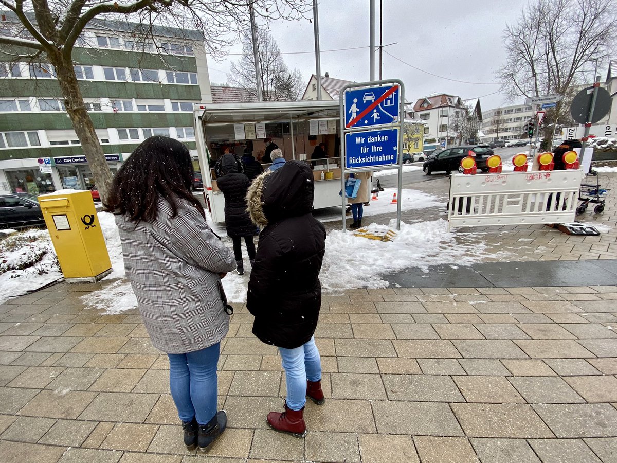 hoomygumb's tweet image. Currywurst-Schleck 😋