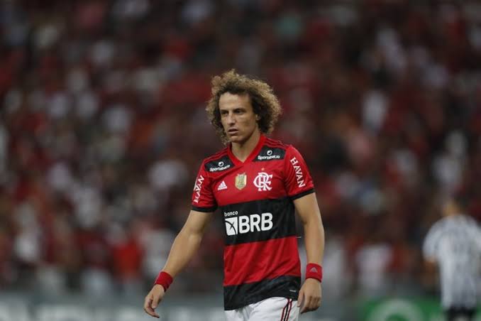 David Luiz está desanimado com oque ele tem visto dentro do Flamengo. 

Ele tem fé que com a troca de técnico, as coisas irão mudar. Caso não mudem, ele pode até analisar propostas e uma possível saída. 

📰 <a href="/anunesrocha/">André Rocha</a>
