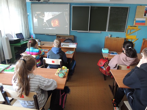 Обучающиеся приняли участие в мотивирующем уроке воспитания ответственности, дружбы и взаимовыручки #ГероиНародов