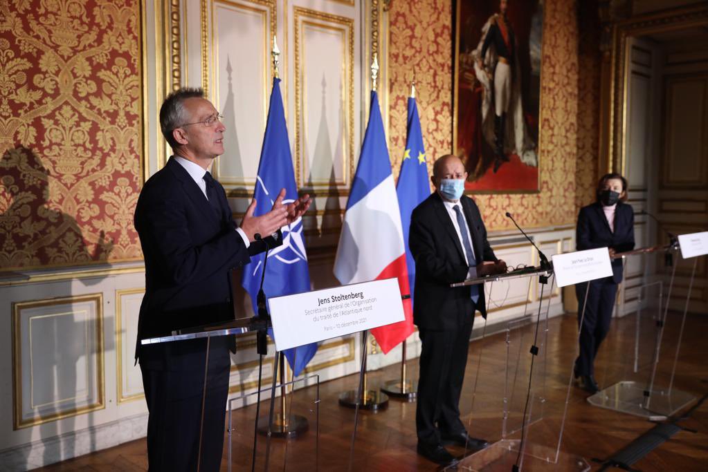 jensstoltenberg's tweet photo. Very good and substantial talks with Foreign Minister @JY_LeDrian &amp; Defence Minister @florence_parly. #France is a strong #NATO Ally. We discussed current security challenges, further strengthening our Alliance &amp; cooperation between NATO &amp; the EU. https://t.co/AE5LCGVhin