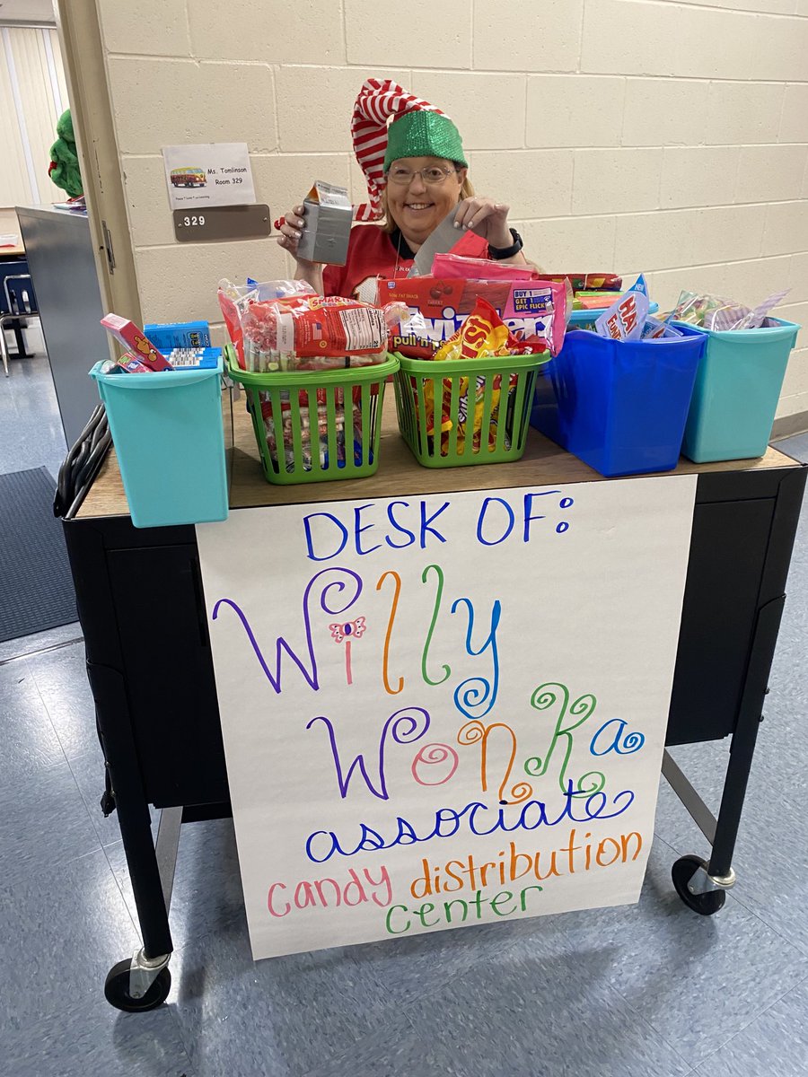 MsCookandClass's tweet photo. Ms. T’s engineers are creating candy house models to submit to Willy Wonka for approval! https://t.co/LYDPcw1mE1