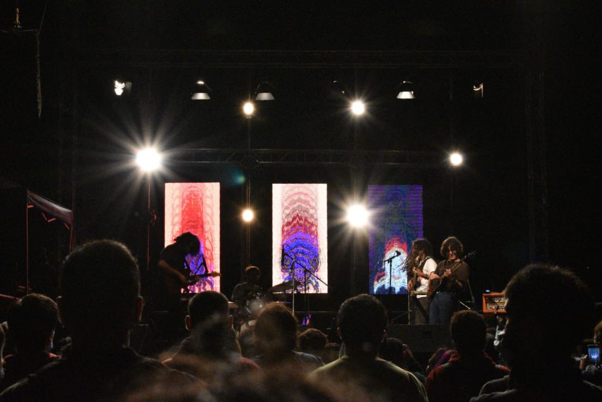 [SINGLE] Penumbra (feat. Koala Contreras) de nuestro nuevo álbum Live at M100 ya está disponible en <a href="/SpotifyChile/">Spotify Chile</a> , <a href="/youtubemusic/">YouTube Music</a> , <a href="/AppleMusic/">Apple Music</a> , <a href="/DeezerLatino/">Deezer Latino</a> o cualquiera de su preferencia. 

<a href="/orchtweets/">The Orchard</a>