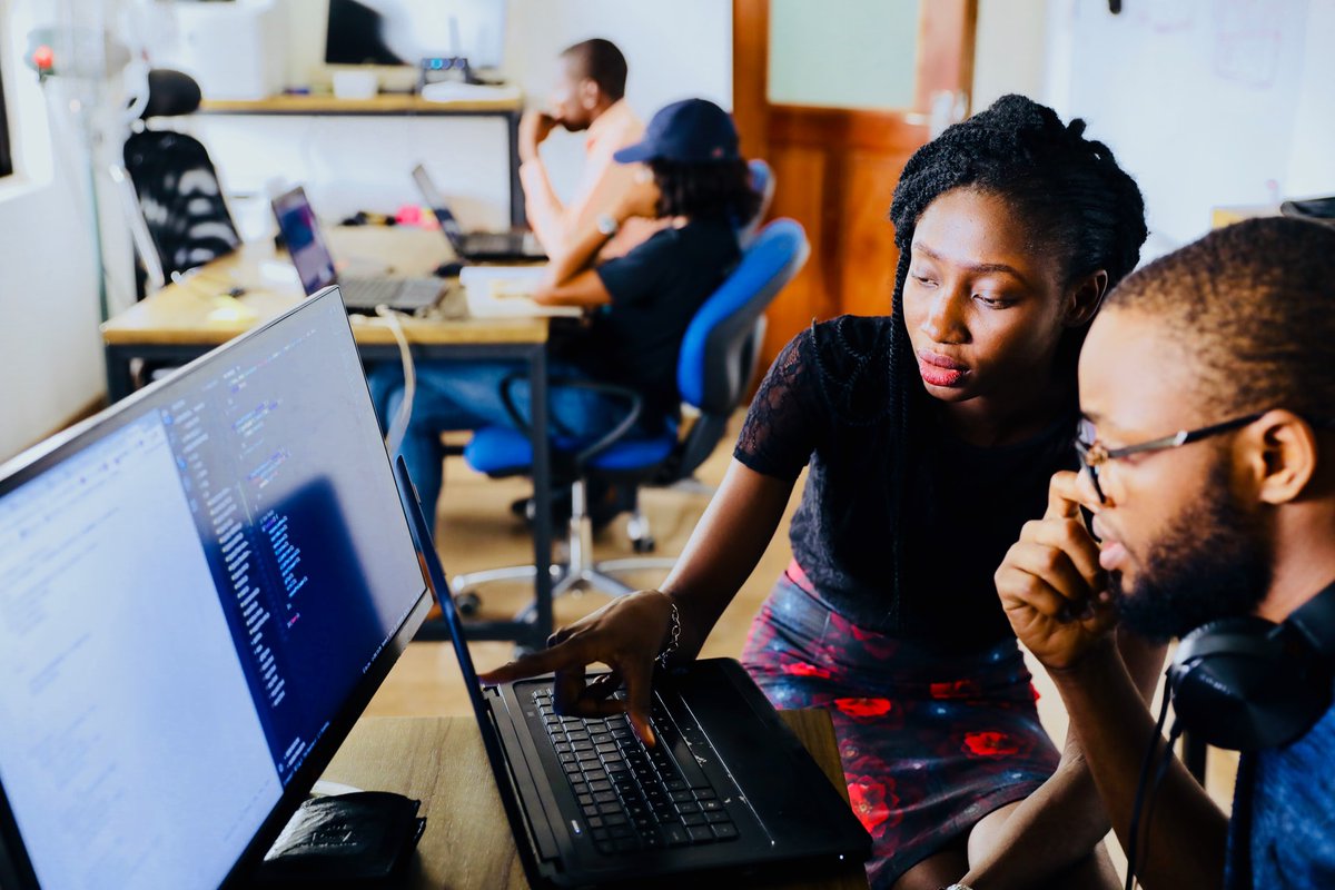 HuaweiEU's tweet photo. Together with @UNESCO, we have started the digital transformation of education in Ghana, Ethiopia &amp; Egypt. The #TeOSS projects will train teachers and students, link school and home learning, and develop digital curricula.
https://t.co/OqGgSGpbsK https://t.co/MNq42POaLz