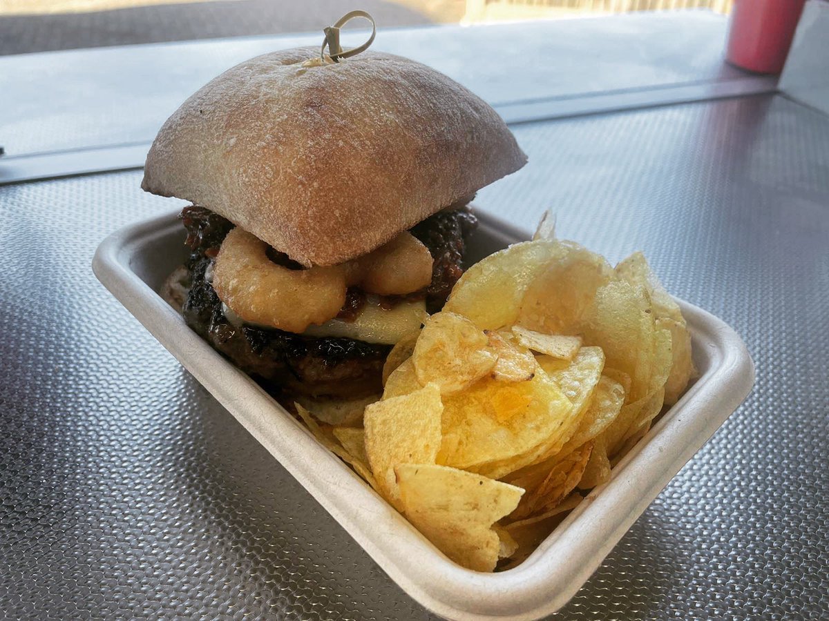 EChargrills's tweet photo. Friday special….
Sold out …..
.
.
#fridayspecial #sellout #pulledpork #pulledporkburger #chargrills #windsor #vansittart #specialoffers #rbwm #freshandtasty #studentmealdeal #gormetburger #5ozburger #baconcheeseburger #hotdogs #crispybacon #sasauge #baconbrieandcranberry https://t.co/1YONMXPDBR