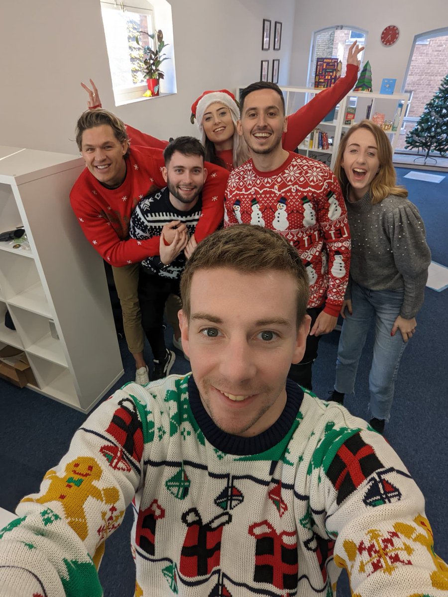 niftycomms's tweet photo. #ChristmasJumperDay has arrived at Nifty HQ🎄 https://t.co/Tyn2xWreVC