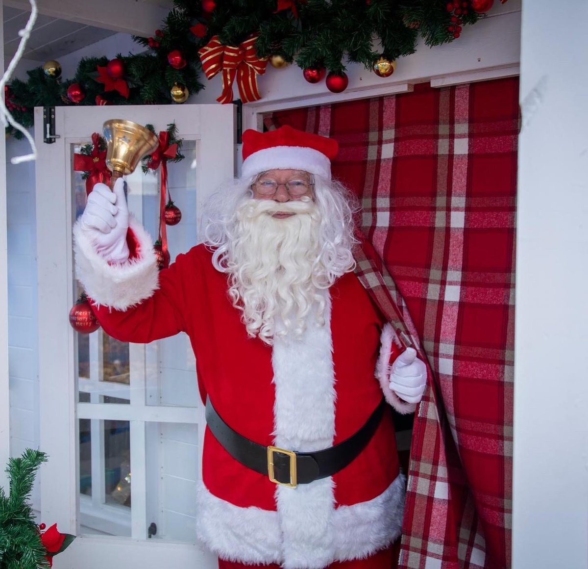 BNChristmasFest's tweet photo. This is the last opportunity to book Santa’s Grotto! 🎅

A visit to the Grotto is a great opportunity for the little ones to see Santa himself at Brighton Christmas Festival (Valley Gardens, Brighton). https://t.co/kwVbETalFs