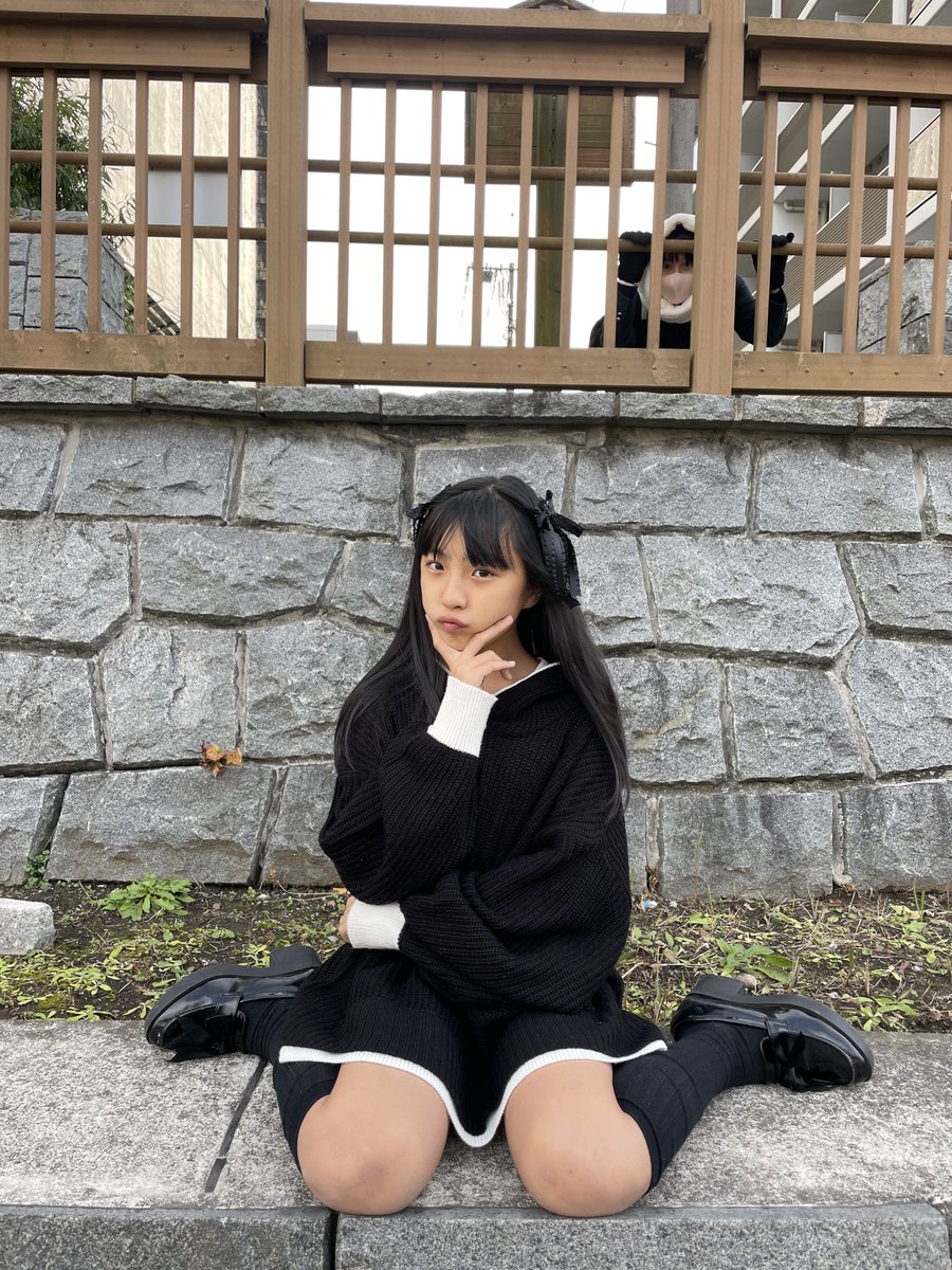 小学生女子　ニーソ 今日は学芸会初日だったよ！ 劇もおわりのことばも大成功だったよ🎶 明日は保護者が観る日だから頑張る!!  今年最後の撮影会の募集がもう始まってた(°0°)‼︎ 東京ドームシティも原宿も唯の大好きな場所だから楽しみ♬︎♡ 今日のコーデは焦げた ...