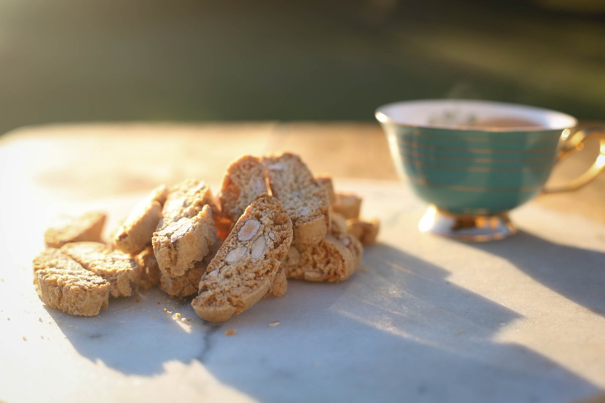 Els carquinyolis del Forn Cal Pujals són fets al forn de llenya!🪵🔥

Un bon producte 💯% Lluçanès que forma part dels lots de Nadal de Lluçanès a Taula

🛒 comprallucanes.cat

#Lluçanès #productelocal #productedeproximitat #productekm0