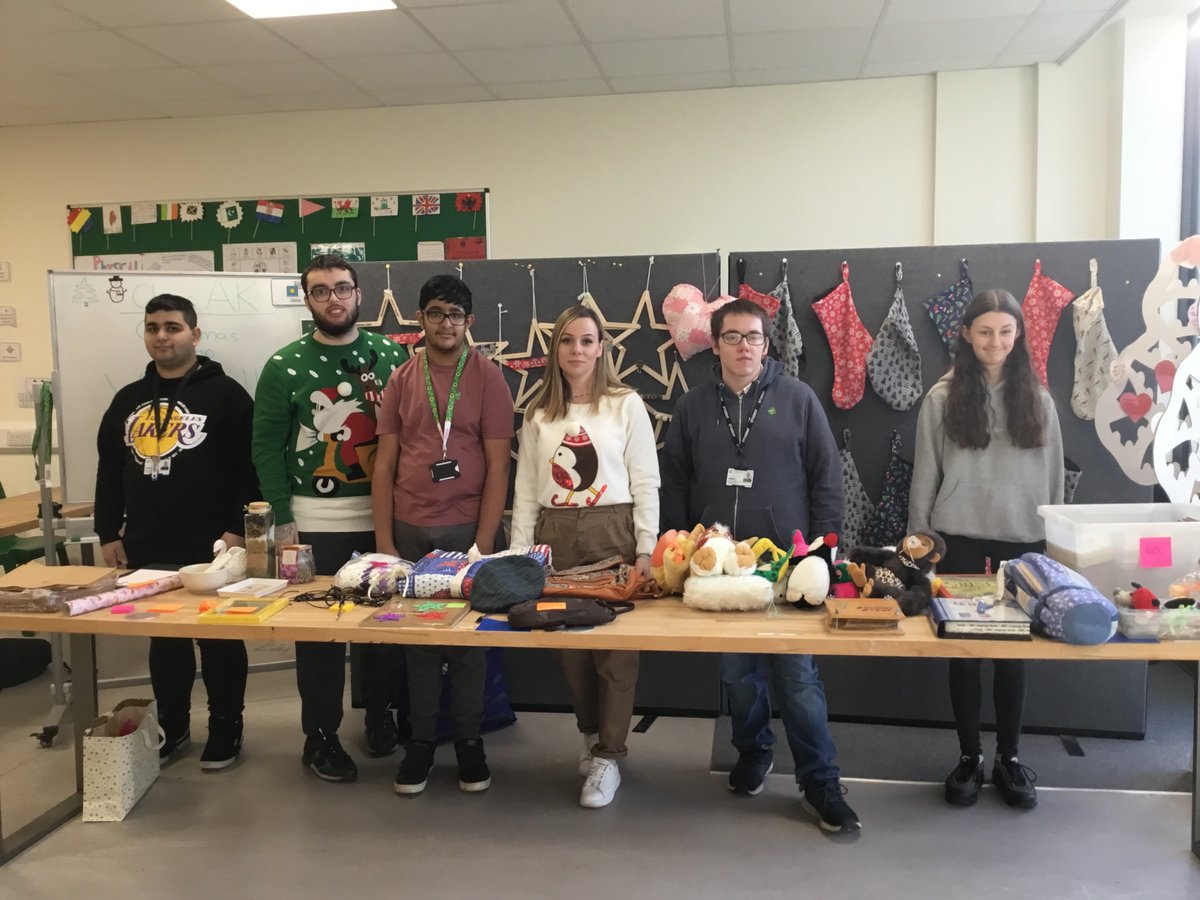 HBVCollege's tweet photo. Class AK organised an xmas Sale. They have worked hard this term  designing and making Christmas Stockings  and Christmas star Decorations. The sale was a massive success, with many items sold.  Students made a profit which they will spend it on a meal with the class. 💚

#hbvc https://t.co/KnlEnVJxKQ