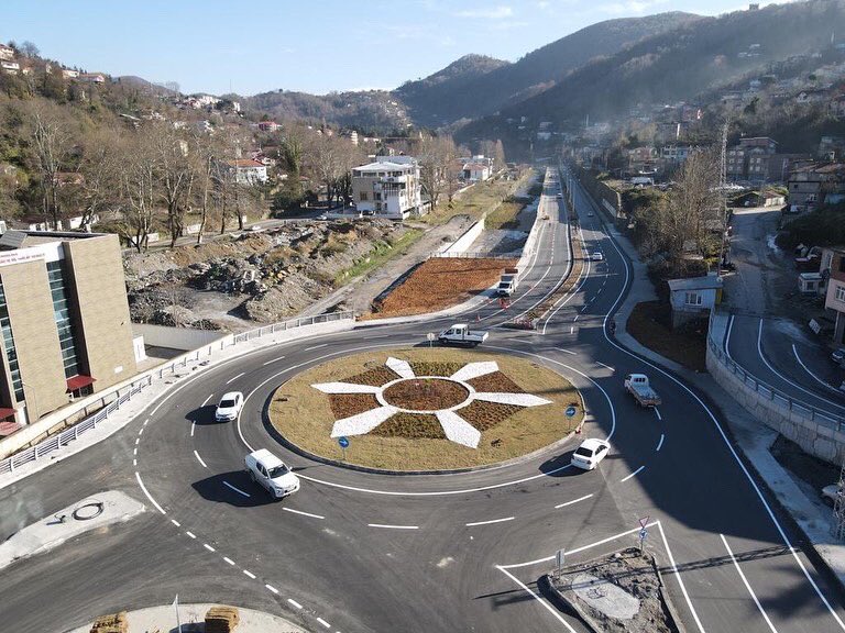 dromerselimalan's tweet photo. Geri sayım başladı…⏳

Yeni yılda inşallah Mithatpaşa Tünelleri ve Kilimli Sahil Yolu Projesi halkımızın hizmetinde olacak. Vatana millete hayırlı olsun. https://t.co/XkMcmPhg5e