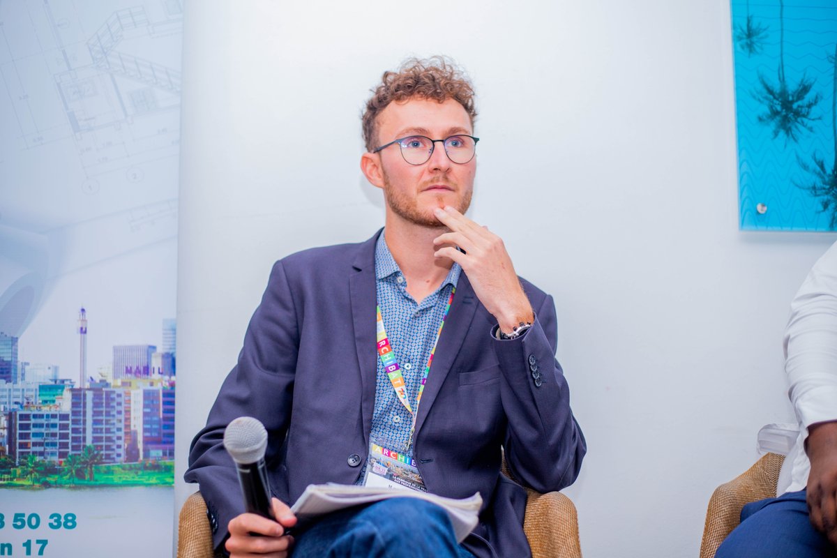 Archibat_CIV's tweet photo. La formation des professionnels (maitres d'ouvrages et maitres d'œuvres) ; les questions climatiques... Autant de questions abordées à l'issu du troisième panel.

Retrouvez l'intégralité de ce panel ici : https://t.co/tp0FXmDe8q  

#ARCHIBAT2021 #archibat https://t.co/2SrF9rcxAJ